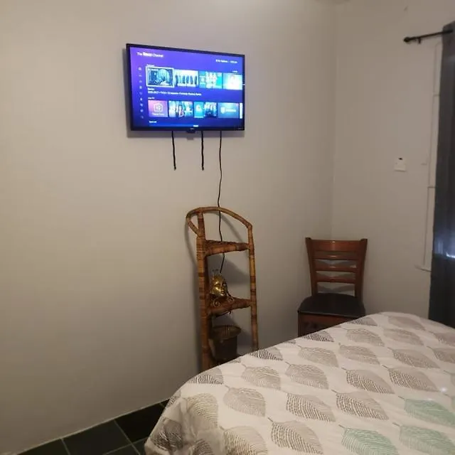 Andeve'S Tranquil Beautiful Home Montego Bay Jamaica